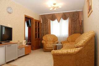 Гостиница Братск Братск Номер полулюкс с 1 двуспальной кроватью-3