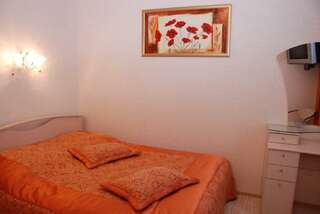 Гостиница Братск Братск Номер полулюкс с 1 двуспальной кроватью-4